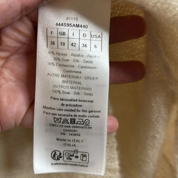 EUC DIOR womens ivory sweater with black lace inset collar size US6 - Picture 4 of 6